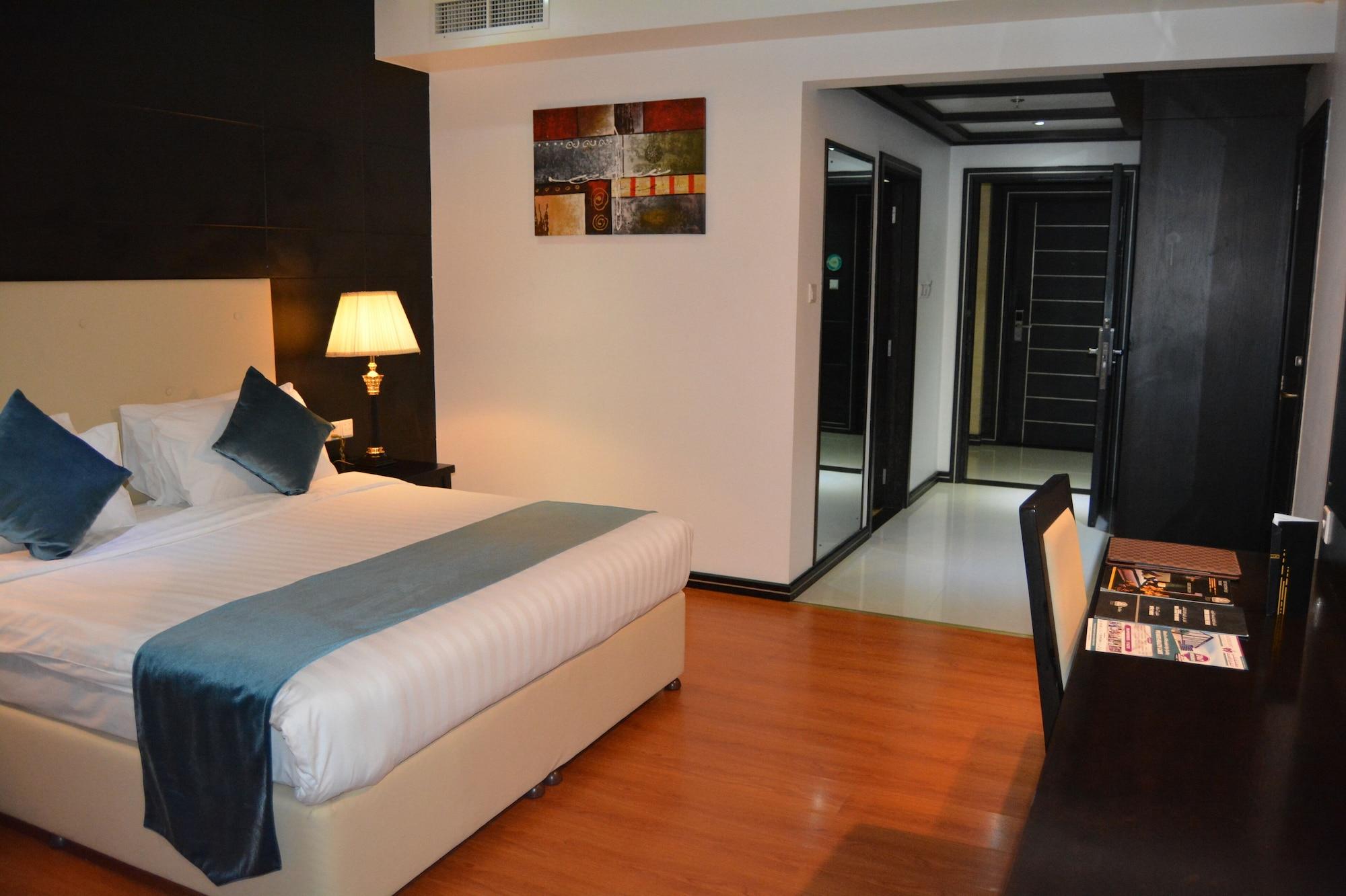 The Olive Hotel, Juffair Al Manamah Esterno foto