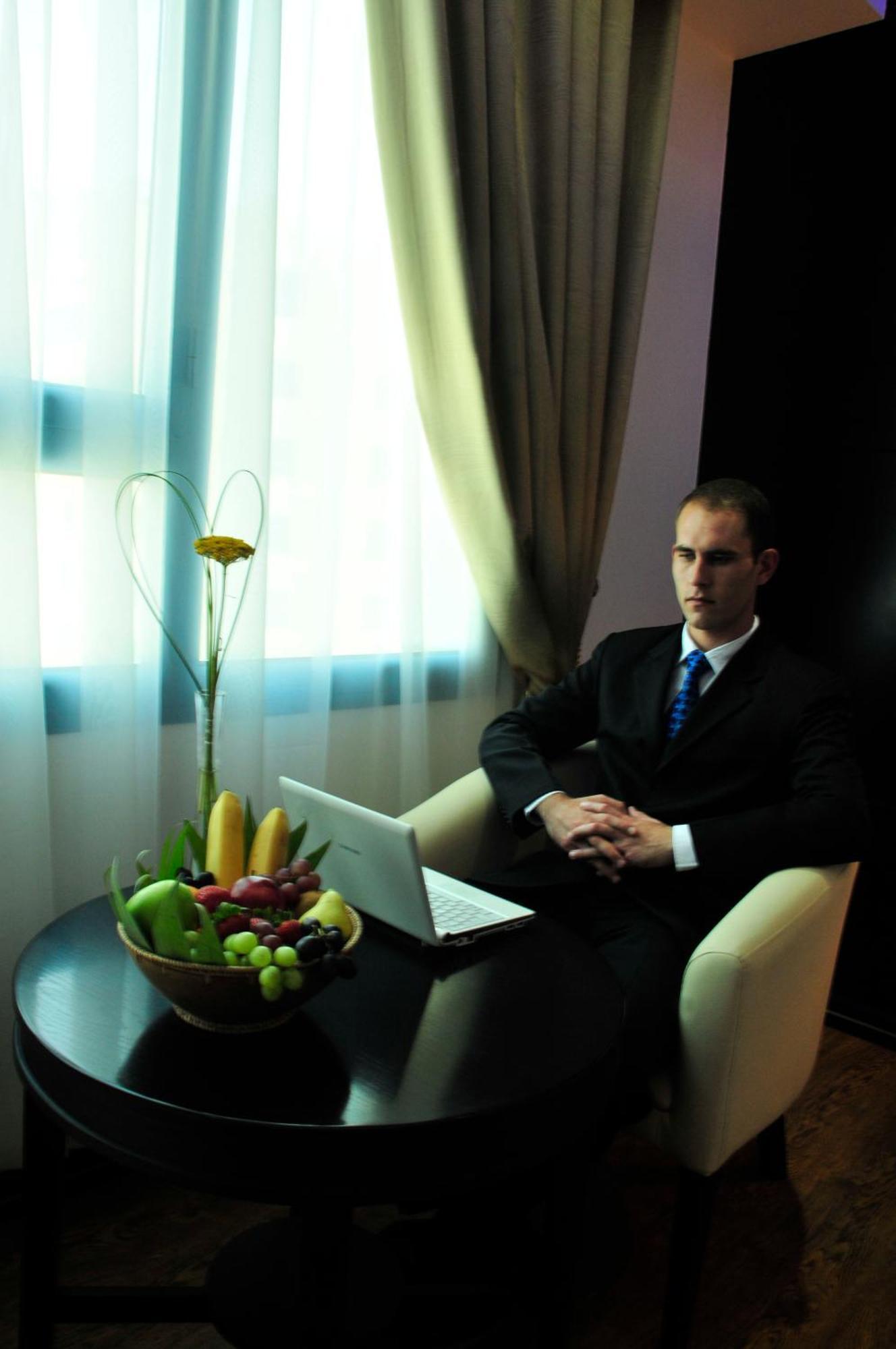 The Olive Hotel, Juffair Al Manamah Esterno foto