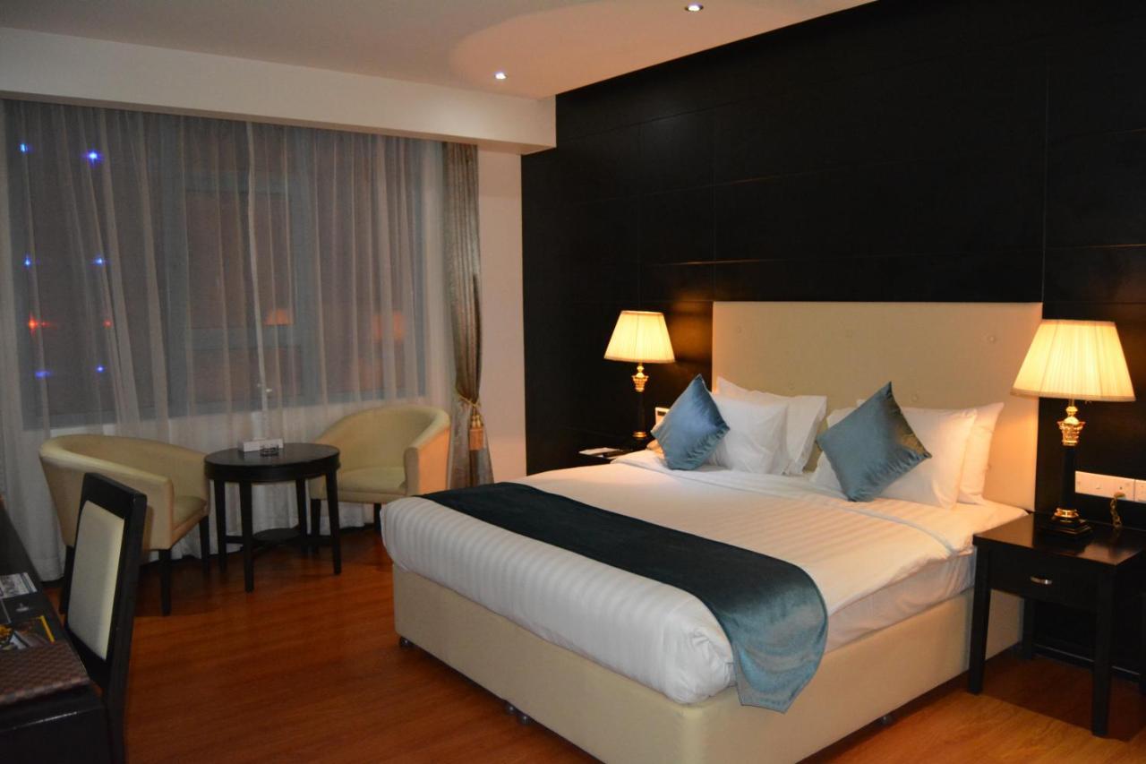The Olive Hotel, Juffair Al Manamah Esterno foto