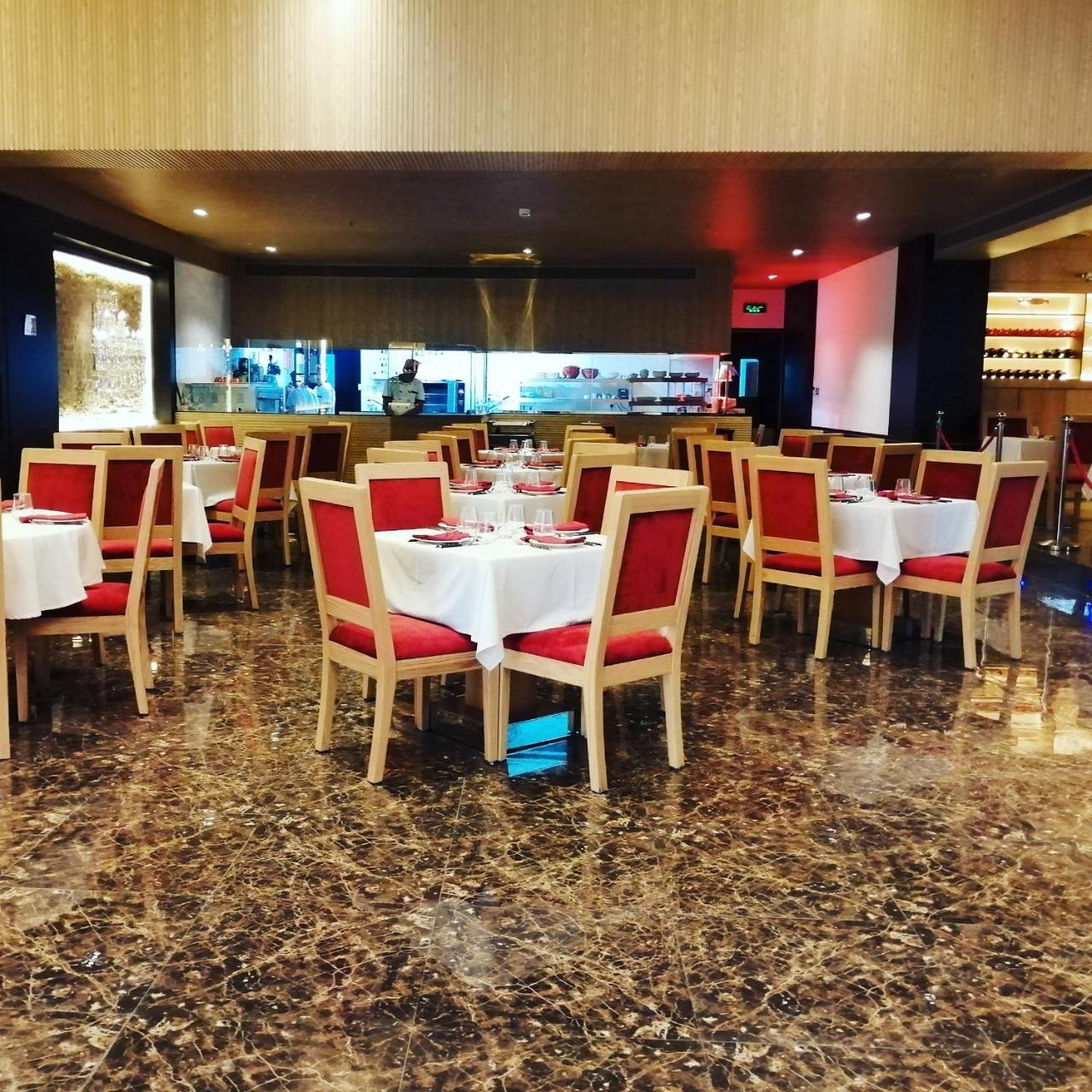 The Olive Hotel, Juffair Al Manamah Esterno foto